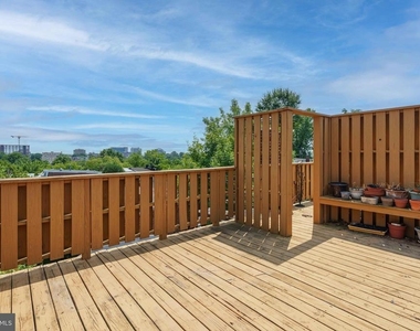 1016 Kirk Avenue - Photo Thumbnail 26