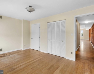 1016 Kirk Avenue - Photo Thumbnail 10
