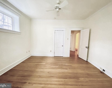 1505 Delaware Avenue - Photo Thumbnail 18