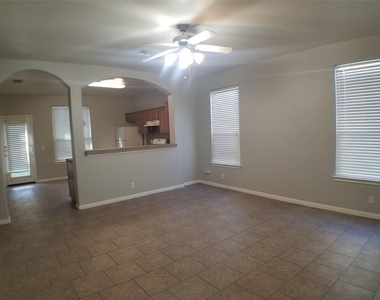 2502 Allred Dr - Photo Thumbnail 4
