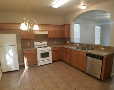 2502 Allred Dr - Photo Thumbnail 8