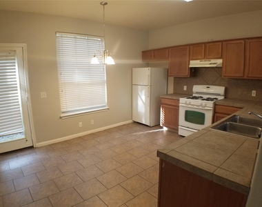 2502 Allred Dr - Photo Thumbnail 10