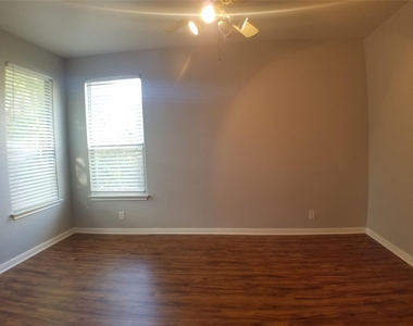 2502 Allred Dr - Photo Thumbnail 24