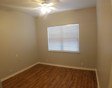 2502 Allred Dr - Photo Thumbnail 14