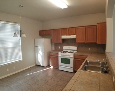 2502 Allred Dr - Photo Thumbnail 5