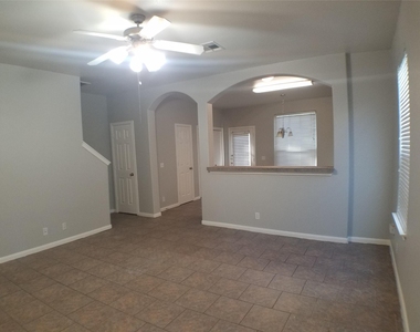 2502 Allred Dr - Photo Thumbnail 2