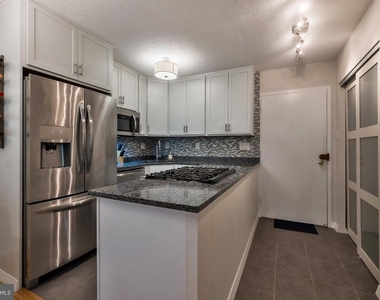 2201 L Street Nw - Photo Thumbnail 2