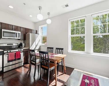 315 G Street Ne - Photo Thumbnail 3