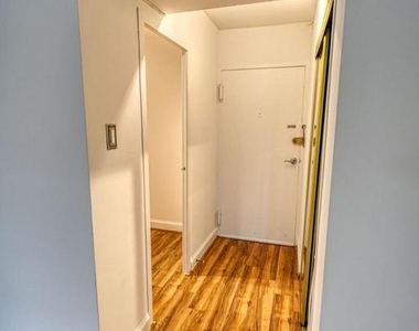 1801 Clydesdale Place Nw - Photo Thumbnail 16