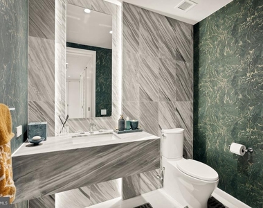 601 Wharf Street Sw - Photo Thumbnail 18