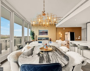 601 Wharf Street Sw - Photo Thumbnail 7
