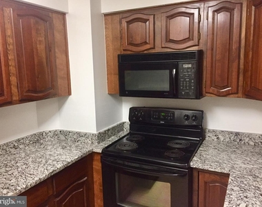1077 30th Street Nw - Photo Thumbnail 7