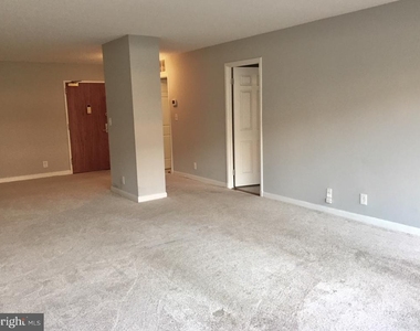 1077 30th Street Nw - Photo Thumbnail 4