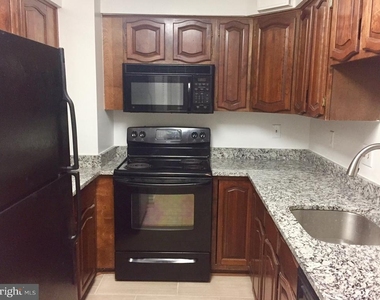 1077 30th Street Nw - Photo Thumbnail 6