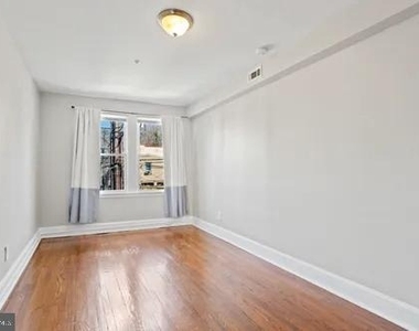 3742 12th Street Ne - Photo Thumbnail 6