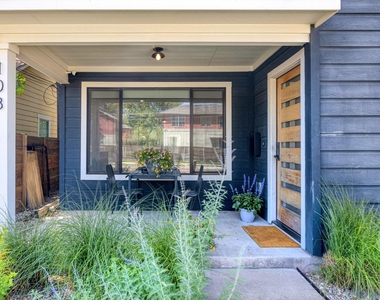 108 Chicon St - Photo Thumbnail 1