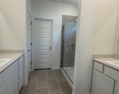 176 Hornet St - Photo Thumbnail 11
