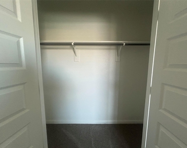 176 Hornet St - Photo Thumbnail 17