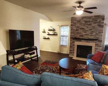 6400 Ken Caryl Dr - Photo Thumbnail 5