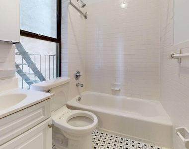 East 80th Street - Photo Thumbnail 5
