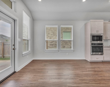 121 High Plains Dr - Photo Thumbnail 11