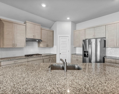 121 High Plains Dr - Photo Thumbnail 2