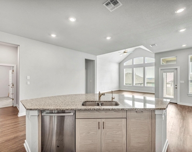 121 High Plains Dr - Photo Thumbnail 6