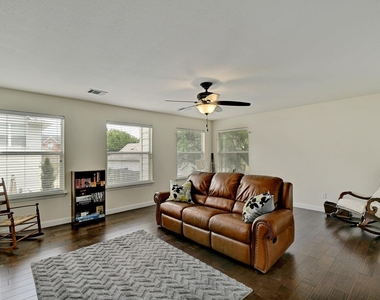 3111 Dawn Mesa Ct - Photo Thumbnail 18