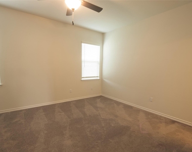 352 Witchhazel Way - Photo Thumbnail 20