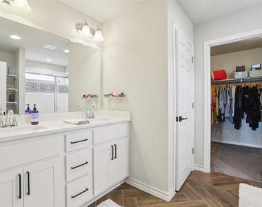 1913 Jacey Way - Photo Thumbnail 22