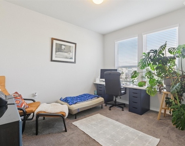 1913 Jacey Way - Photo Thumbnail 10