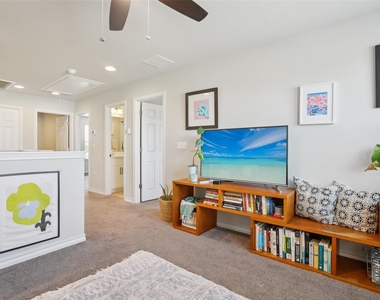 1913 Jacey Way - Photo Thumbnail 14
