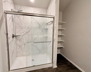 6013 Brocade Dr - Photo Thumbnail 11