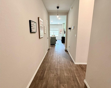 6013 Brocade Dr - Photo Thumbnail 1