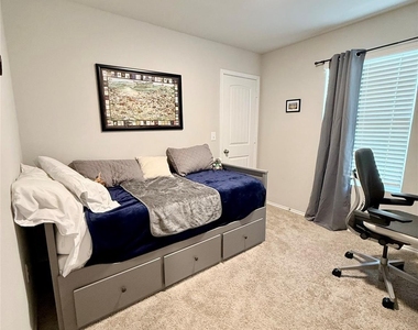 6013 Brocade Dr - Photo Thumbnail 12