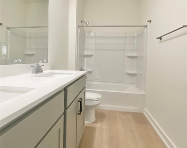700 Horseshoe Dr - Photo Thumbnail 8