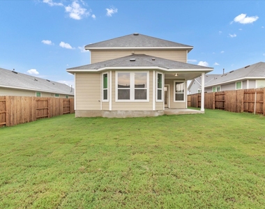 135 Lyndon Dr - Photo Thumbnail 19