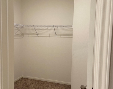 509 Congress Way - Photo Thumbnail 31