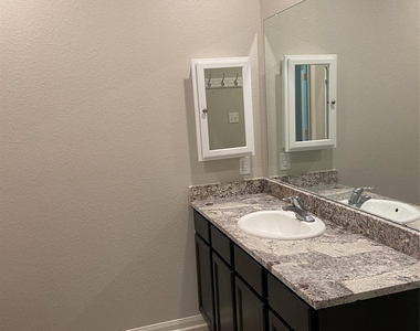 509 Congress Way - Photo Thumbnail 35