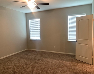 509 Congress Way - Photo Thumbnail 17