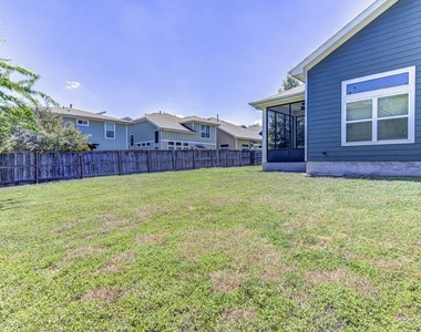 2117 Maxwell Ln - Photo Thumbnail 27
