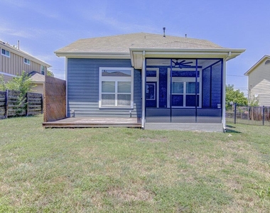 2117 Maxwell Ln - Photo Thumbnail 29