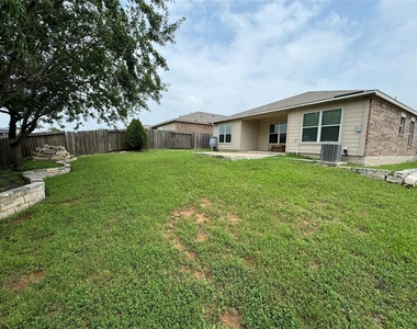19400 Tayshas St - Photo Thumbnail 12