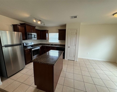 19400 Tayshas St - Photo Thumbnail 3