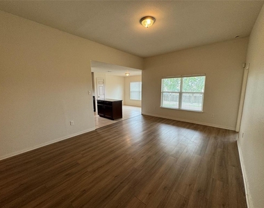 19400 Tayshas St - Photo Thumbnail 1