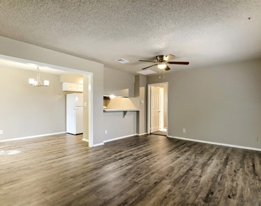 1302 Radcliff Dr - Photo Thumbnail 1