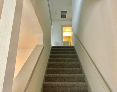 10408 Fulton Ave - Photo Thumbnail 10