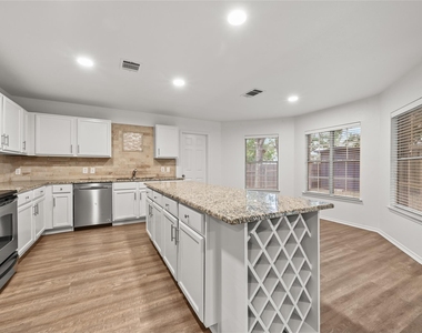 2217 Riker Ridge Trl - Photo Thumbnail 12