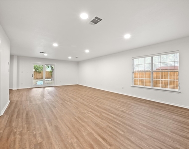 2217 Riker Ridge Trl - Photo Thumbnail 6