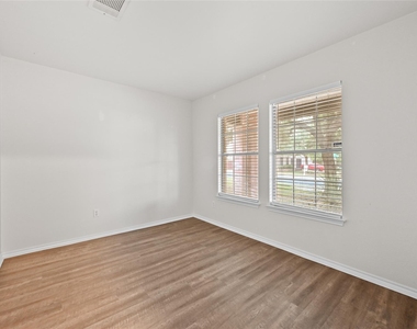 2217 Riker Ridge Trl - Photo Thumbnail 5